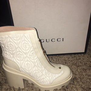 Size 7 women’s Gucci boots